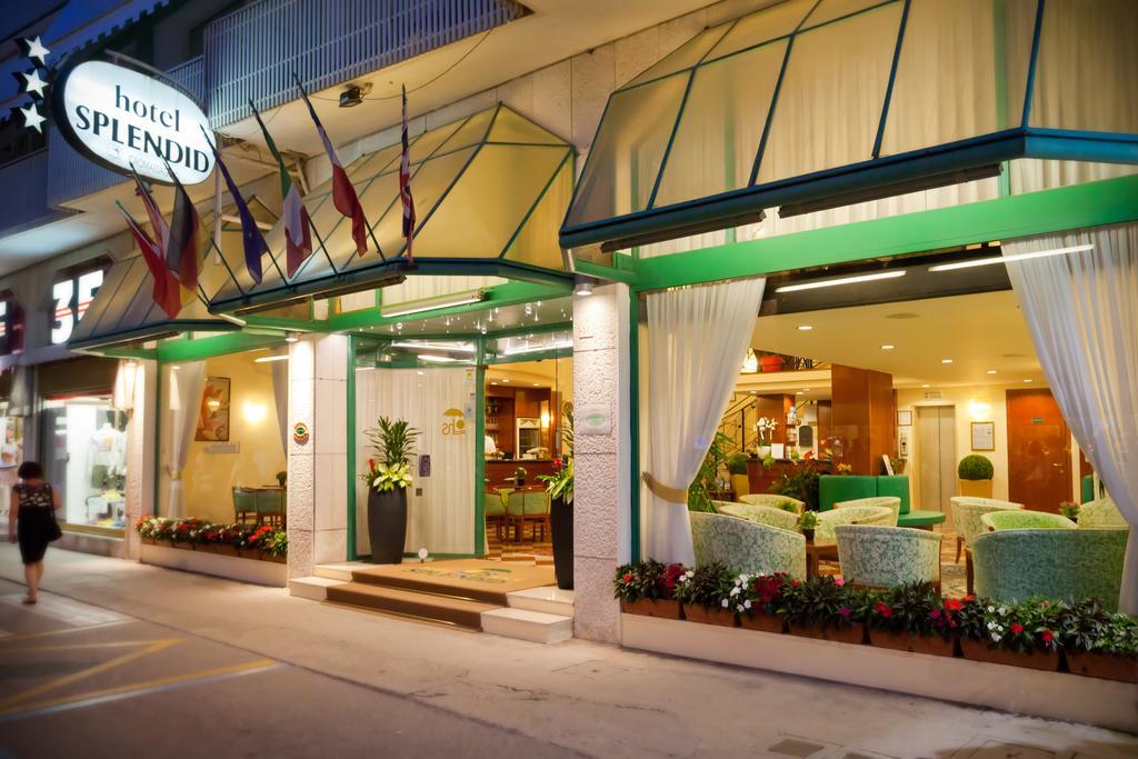 Hotel Splendid Каорле Екстериор снимка