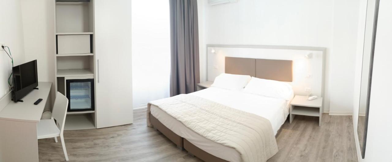 Hotel Splendid Каорле Стая снимка