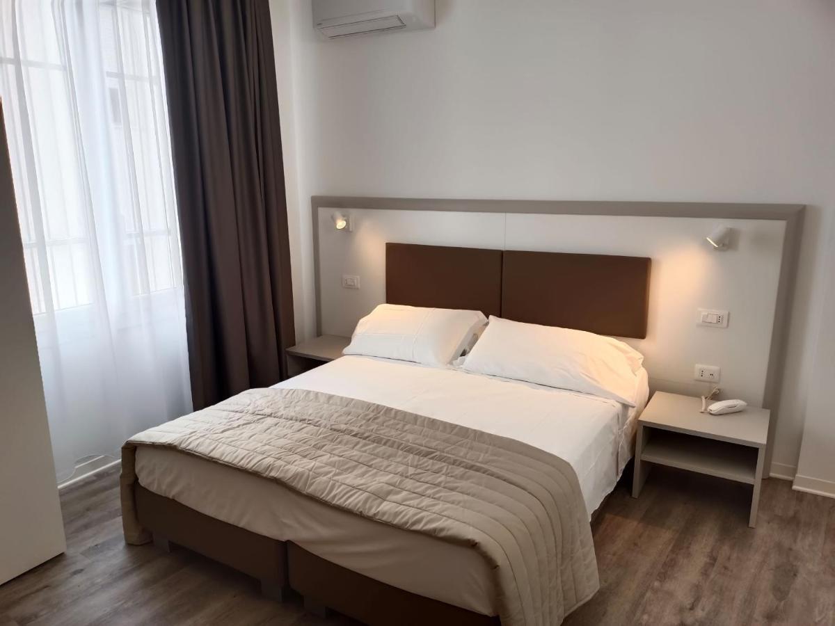 Hotel Splendid Каорле Екстериор снимка