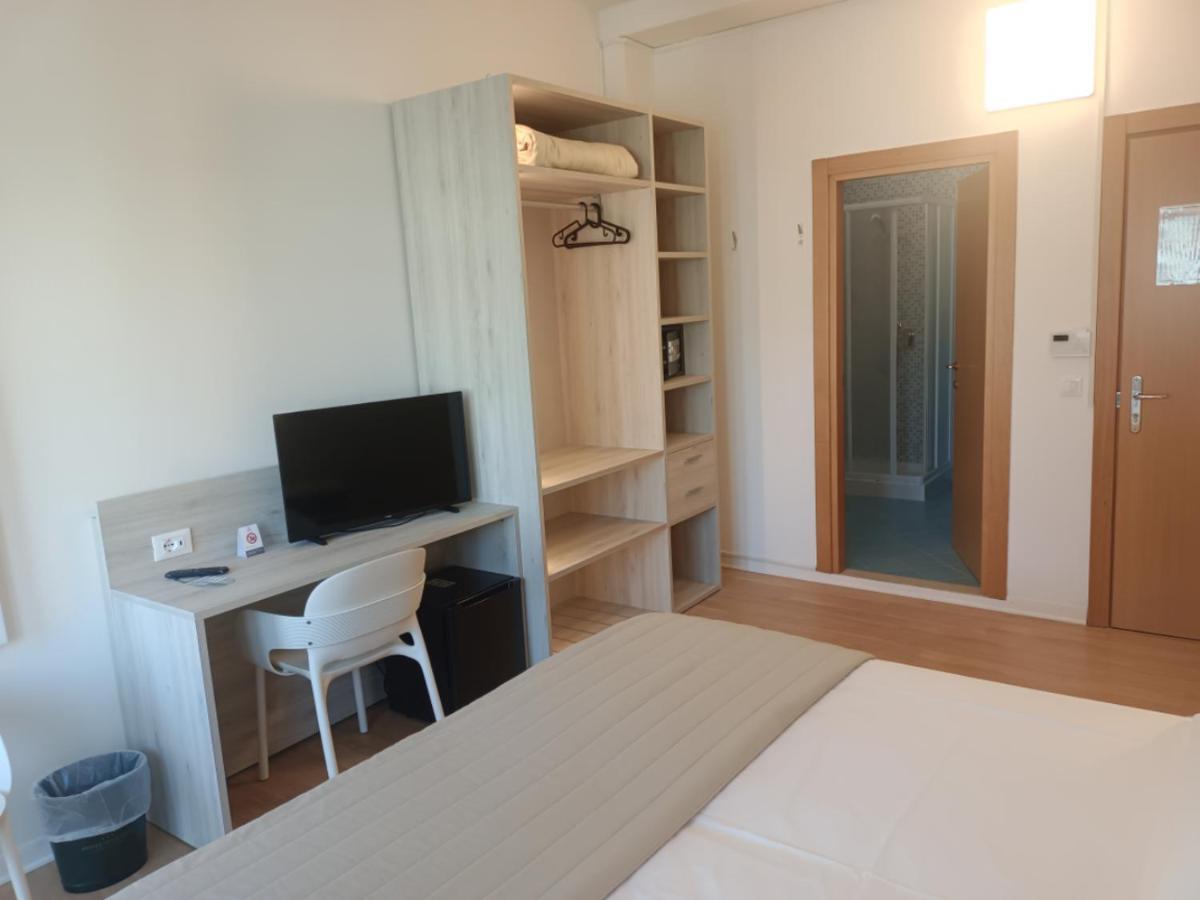 Hotel Splendid Каорле Екстериор снимка