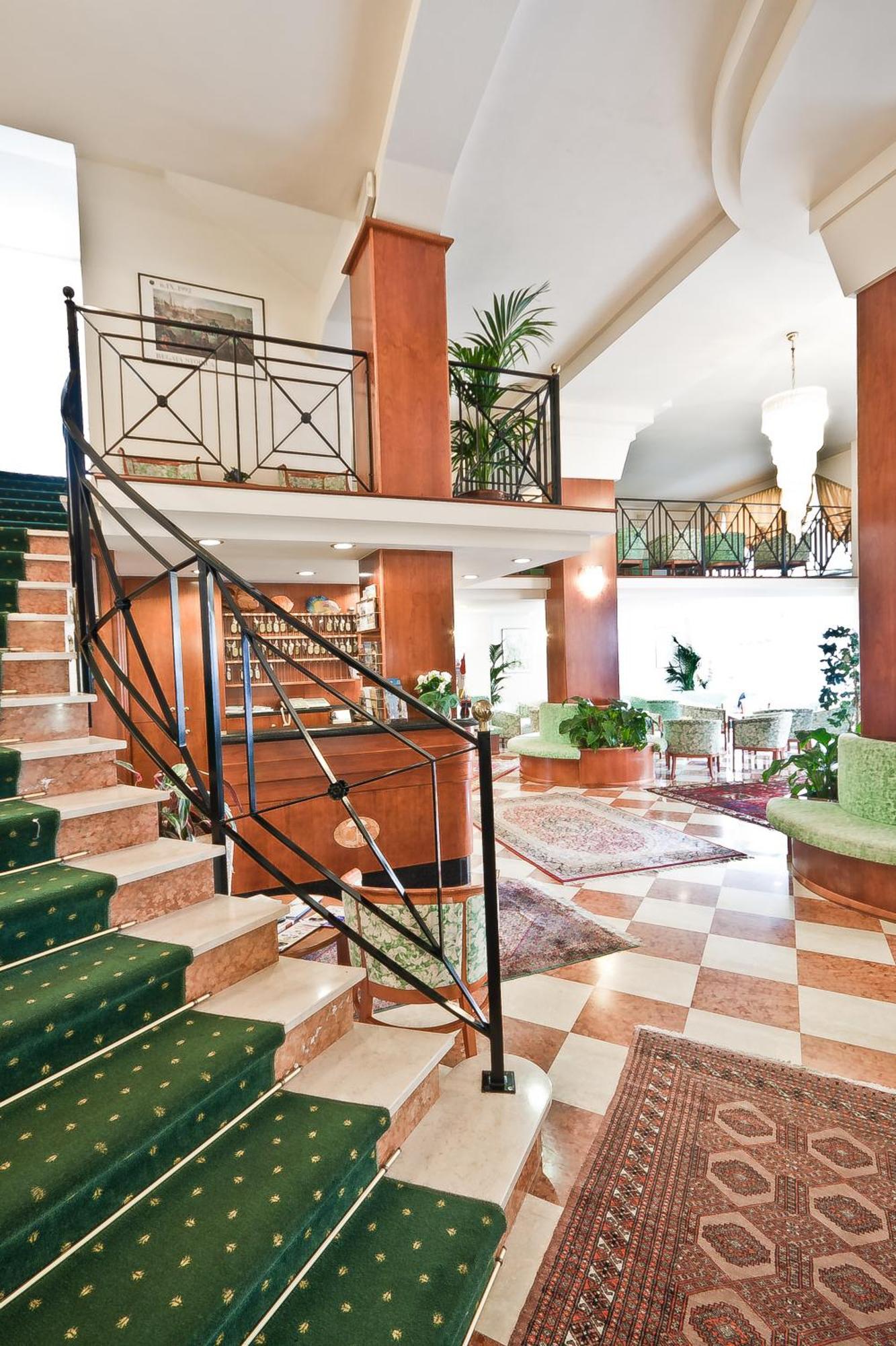Hotel Splendid Каорле Екстериор снимка