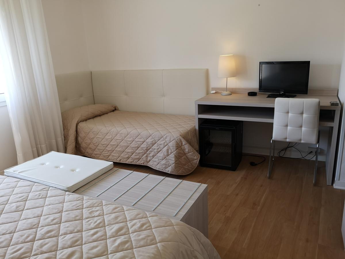Hotel Splendid Каорле Екстериор снимка